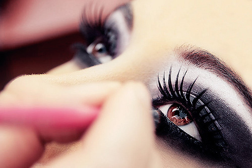   Make up ~~2012 Art-beautiful-beauty-black-brown-eyes-Favim.com-245697