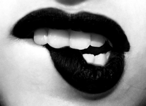 Zenske usne...female lips - Page 6 Baton-black-black-and-smile-boca-cute-Favim.com-305308