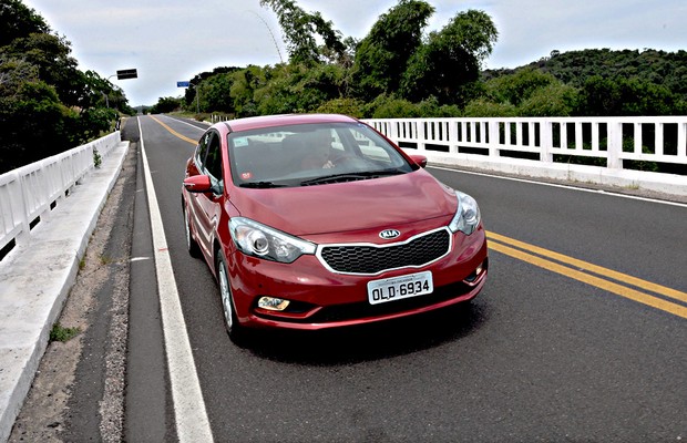 Novo Kia Cerato - A partir de R$ 49.990/ Nova geração do Cerato em 2013 - Página 13 All_new_cerato_9