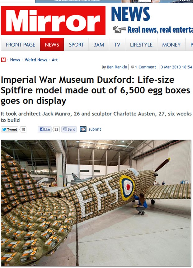 [Internacional] Artistas constroem réplica de avião militar com 6 mil caixas de ovos  Aviaoovos1