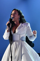 Demi Lovato B0a3190a5f6e339c625972ae525ff1f7.th