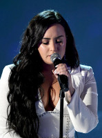 Demi Lovato E574eda176ce64a5d234e7c35e73da75.th