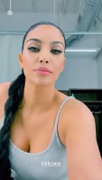 Kim Kardashian 5fde8f2b378b5dc11333ad68bde3cde4.th