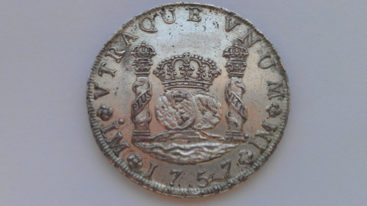 8 reales "columnarios" 1757. Fernando VI. Lima. IMAG0625