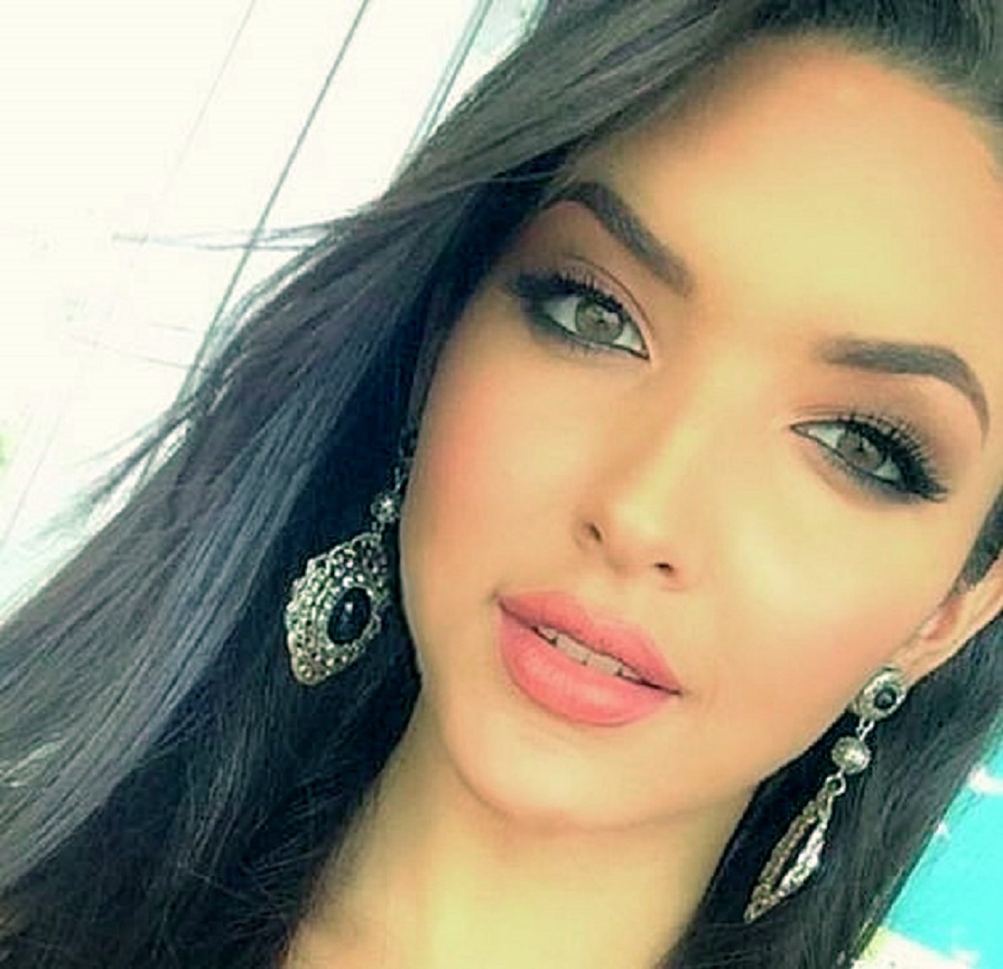 Quién será la próxima Miss Universo latina con esta hermosa mirada felina de perfil??? Jisugdghjfd