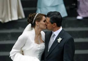 LA BODA DEL AÑO: ENRIQUE PEÑA NIETO Y ANGELICA RIVERA (Destilando Amor) - Página 2 Thump_5572356penanietoylagaviotaf