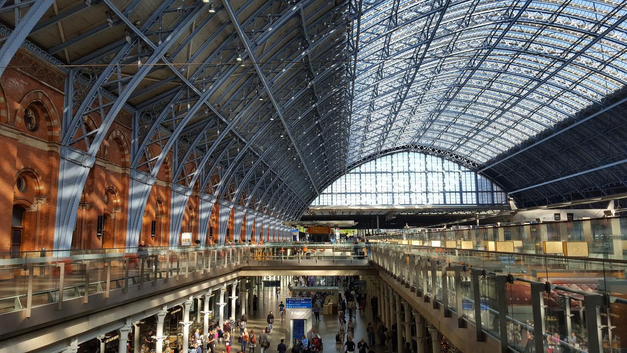 Londra : Euston, St Pancras Internațional și King's Cross-country.  20170902_092554