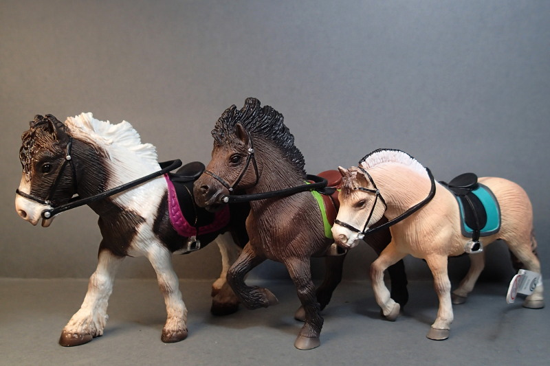 horses - New horses for Bullyland 2016 : Icelandic horse and "Tinker" Bully62761_Saddled_zps0zwmlrhl