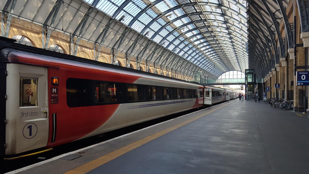 Londra : Euston, St Pancras Internațional și King's Cross-country.  20170902_095723