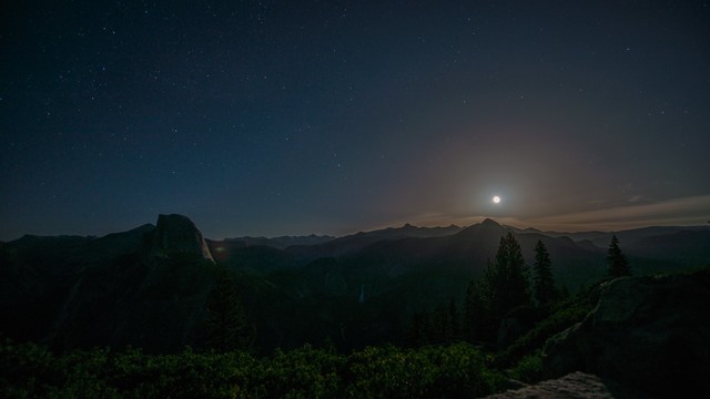 Sve boje noći - Page 16 Landscape_nature_night_moon_2560x1440