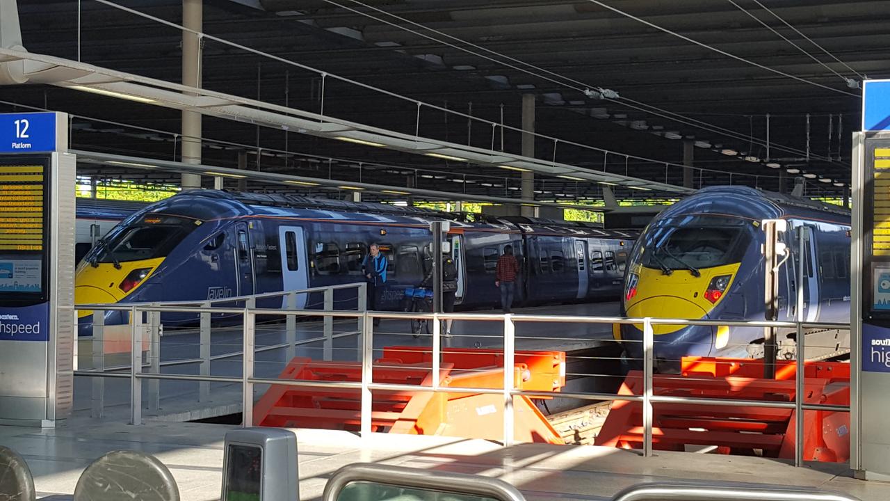 Londra : Euston, St Pancras Internațional și King's Cross-country.  20170902_091143