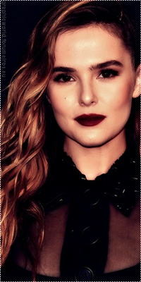 Zoey Deutch Image