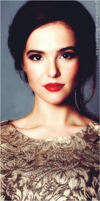 Zoey Deutch Image