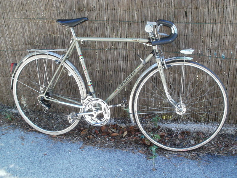 randonneuse - MOTOBECANE T10 randonneuse 650 de 1978 Peugeot_P8_b_22