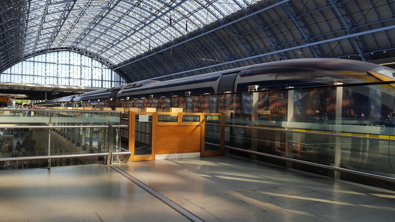 Londra : Euston, St Pancras Internațional și King's Cross-country.  20170902_093117