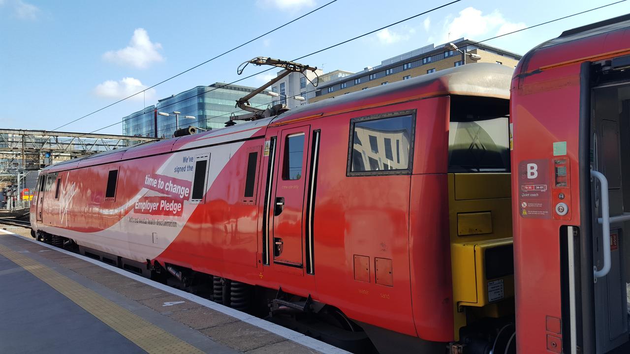 Londra : Euston, St Pancras Internațional și King's Cross-country.  20170902_100652