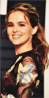 Zoey Deutch Image