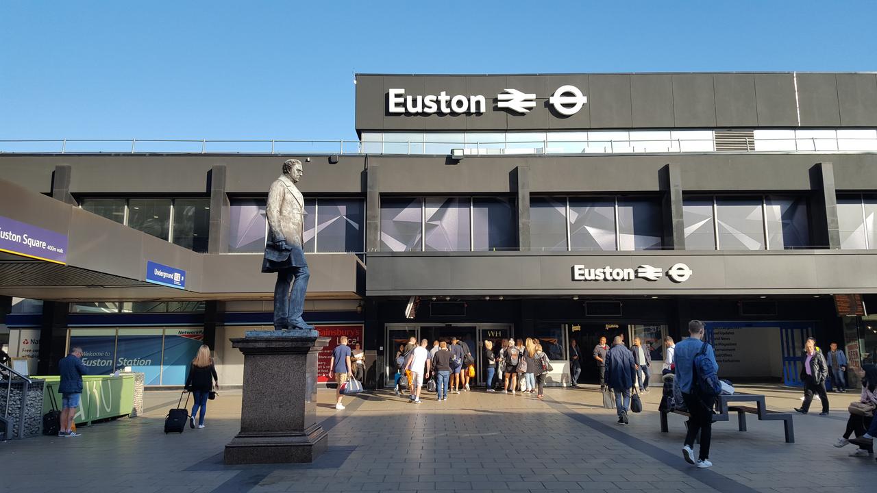 Londra : Euston, St Pancras Internațional și King's Cross-country.  20170902_083452