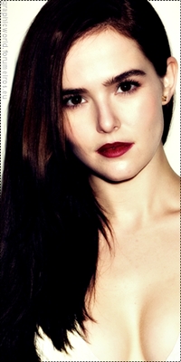 Zoey Deutch Image