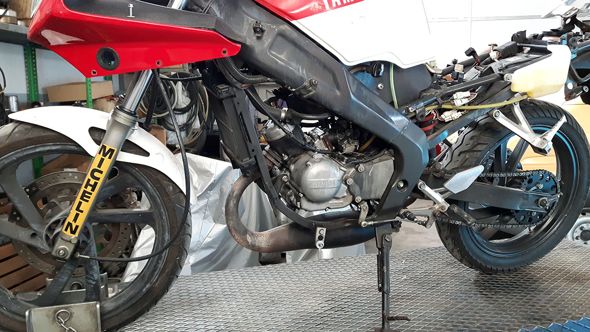 Yamaha TZR80RR al rescate DesnLatIzq