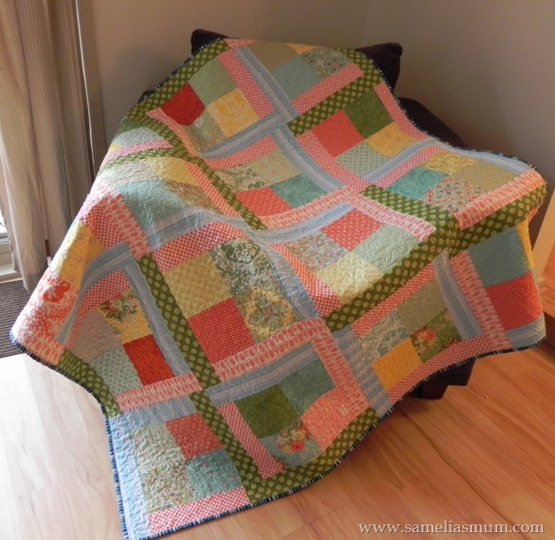 Pačvork: umetnost 'na parčiće' Scrappy_Flora_Easy_Quilt_Tutorial_Extra_Large800