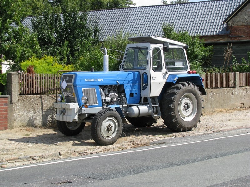 TRACTORES ANTIGUOS - Página 8 Fortschritt-zt-300