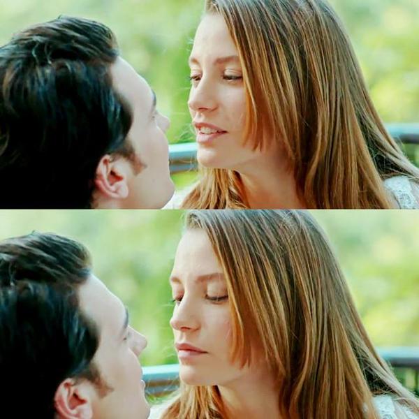 Serenay Sarikaya/სერენაი სარიკაია #22 - Page 49 CG1_XWAx_Wg_AALXAO