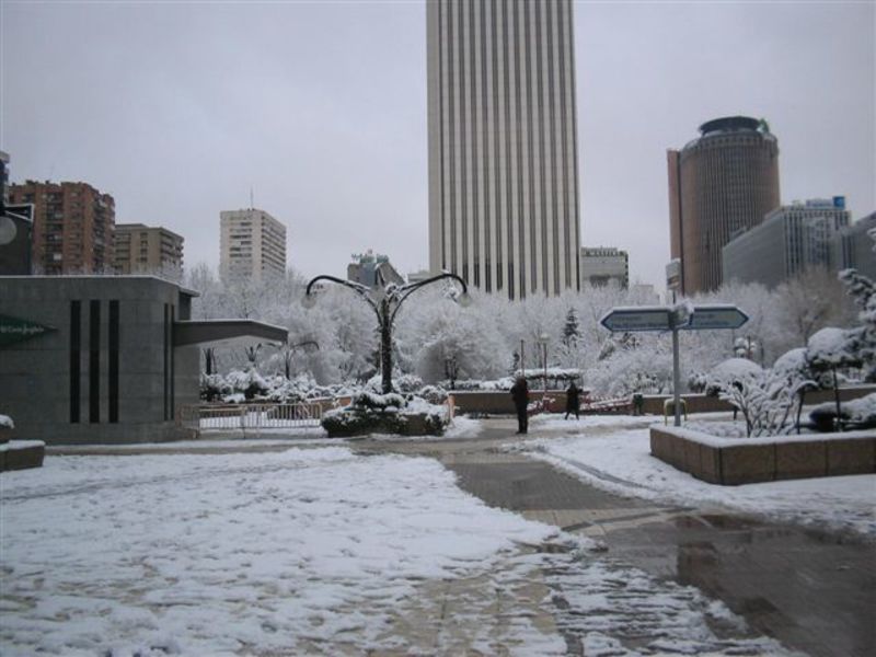 HOY VISITO A LA CIUDAD DE CIUDADES - MADRID MMM_RASCACIELOS_NEVADOS