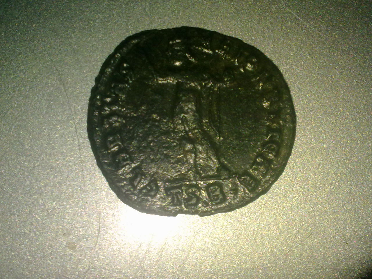 AE3 de Constantino II. CLARITAS REIPVBLICAE. Tesalónica Mmmmm_006