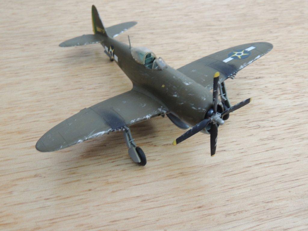 P-47 FAB  1/72 Imagem_001_1_21