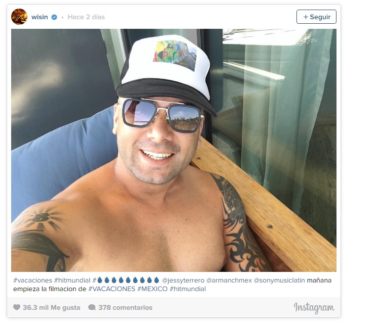 Tras la muerte de su hija Wisin se va de vacaciones a México Image