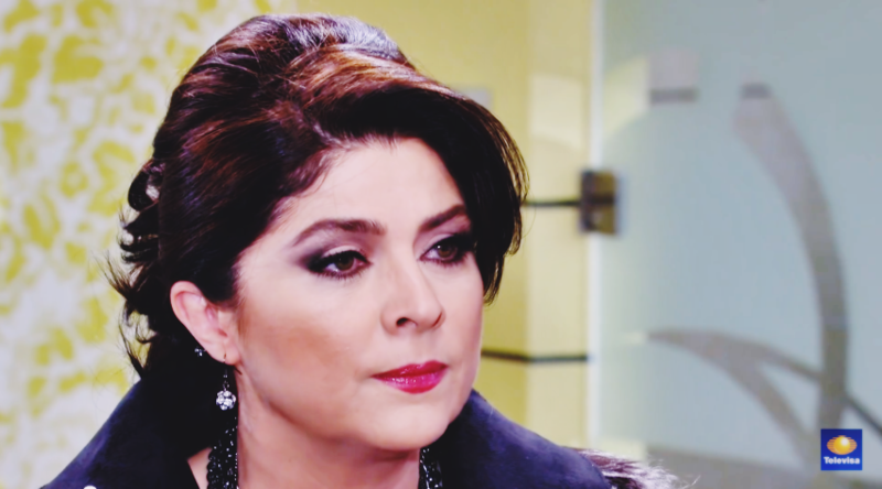 Victoria Ruffo/ვიქტორია რუფო - Page 38 Hjug