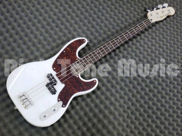 Bass Squier Classic Vibe Precision Bass ´50s, uma boa compra? FEND030_1071_58001