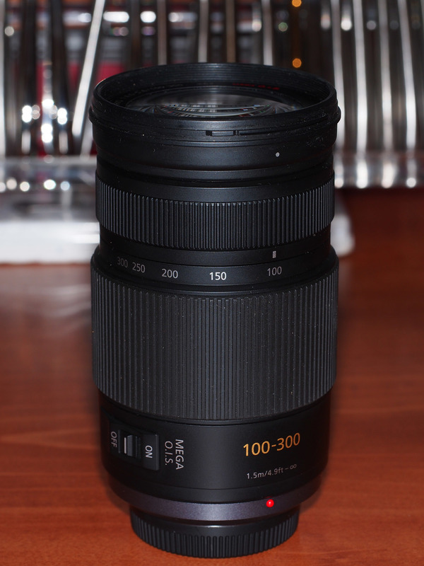 [VENDU] Objectif Panasonic Lumix G Vario 100-300 mm f/4-5.6 Mega OIS PC102581