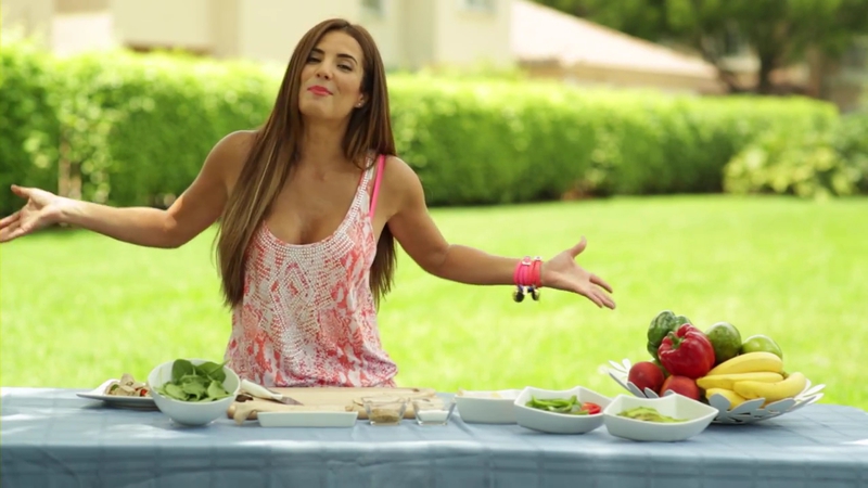 Gaby espino/გაბი ესპინო #14 - Page 26 COCINANDO_SALUDABLE_HEALTHY_ROLLS_A_LA_GABY_mp