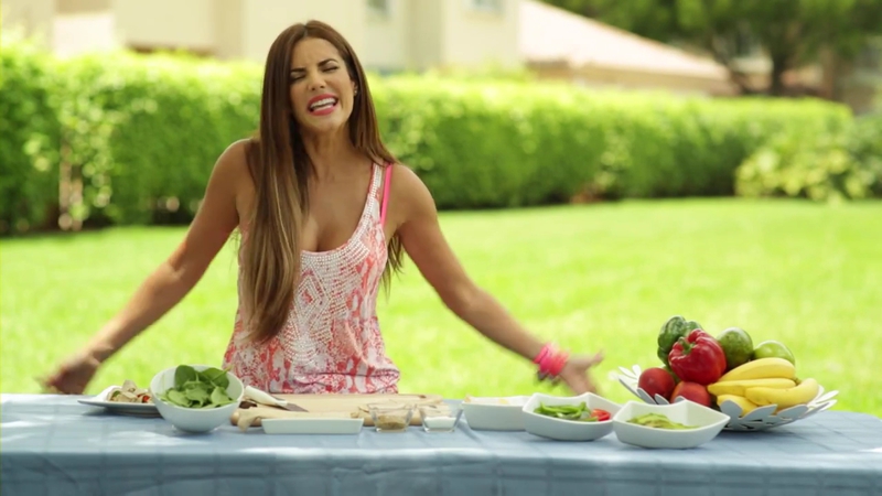 Gaby espino/გაბი ესპინო #14 - Page 27 COCINANDO_SALUDABLE_HEALTHY_ROLLS_A_LA_GABY_mp