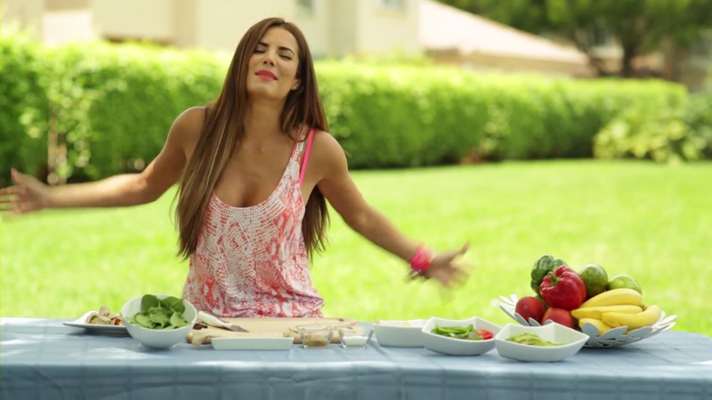 Gaby espino/გაბი ესპინო #14 - Page 26 COCINANDO_SALUDABLE_HEALTHY_ROLLS_A_LA_GABY_mp