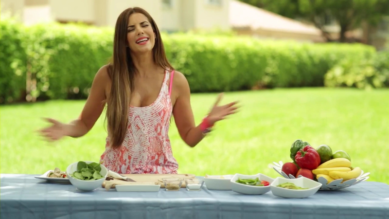 Gaby espino/გაბი ესპინო #14 - Page 27 COCINANDO_SALUDABLE_HEALTHY_ROLLS_A_LA_GABY_mp