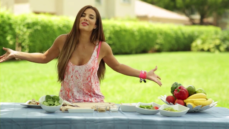 Gaby espino/გაბი ესპინო #14 - Page 26 COCINANDO_SALUDABLE_HEALTHY_ROLLS_A_LA_GABY_mp