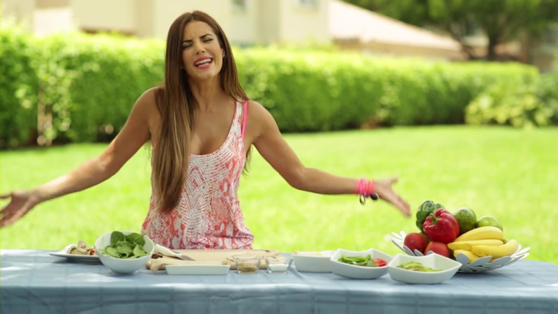 Gaby espino/გაბი ესპინო #14 - Page 26 COCINANDO_SALUDABLE_HEALTHY_ROLLS_A_LA_GABY_mp