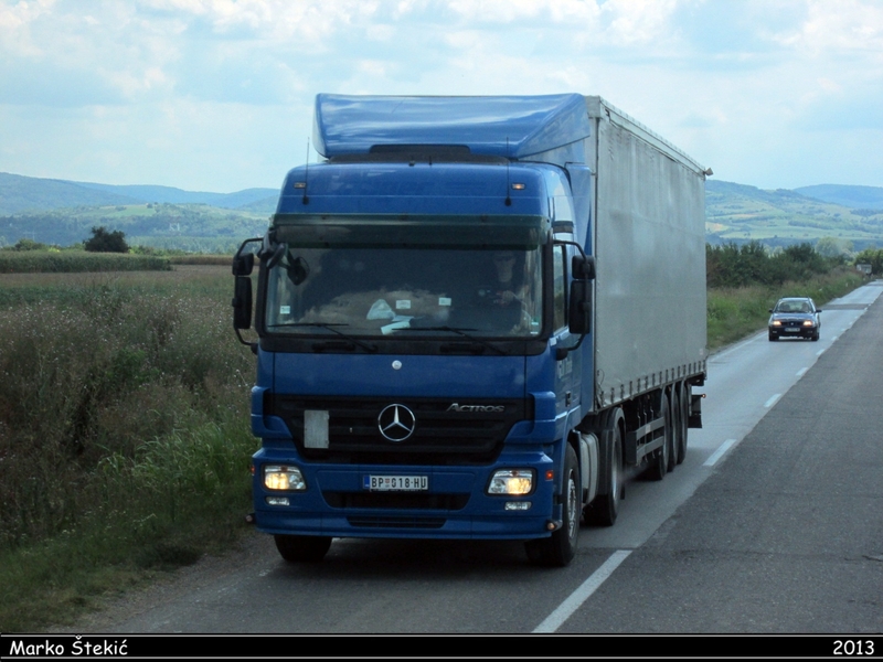 Actros MP2  - Page 3 IMG_5562