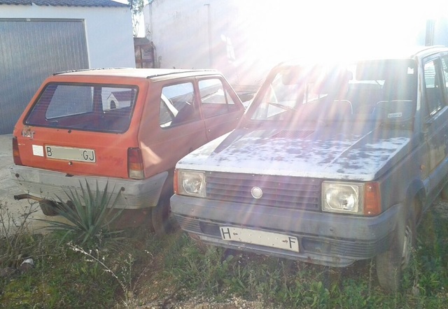 COCHES INTERESANTES,PARADOS Y ABANDONADOS EN HUELVA,BADAJOZ Y PROVINCIA - Página 30 IMG_20150105_WA0031_copia