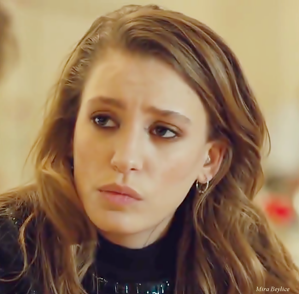 Serenay Sarikaya/სერენაი სარიკაია #22 - Page 31 CFjx8_NIWMAA_t_U3