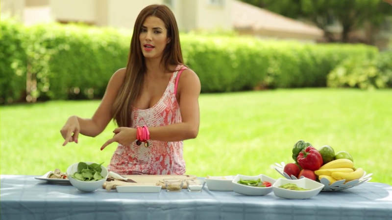 Gaby espino/გაბი ესპინო #14 - Page 25 COCINANDO_SALUDABLE_HEALTHY_ROLLS_A_LA_GABY_mp