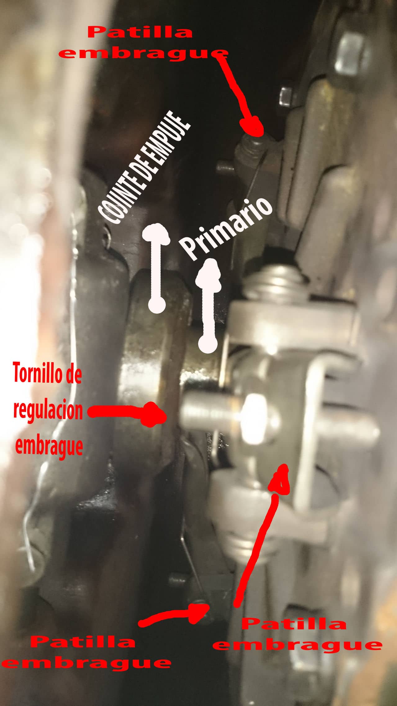 [Barreiros 7070] Ayuda con embrague  Hueco_registro