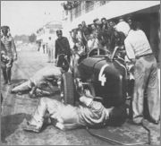 1934 European Grands Prix - Page 3 04_Achille_Varzi_Tadini_Scuderia_Ferrari_Alfa_R