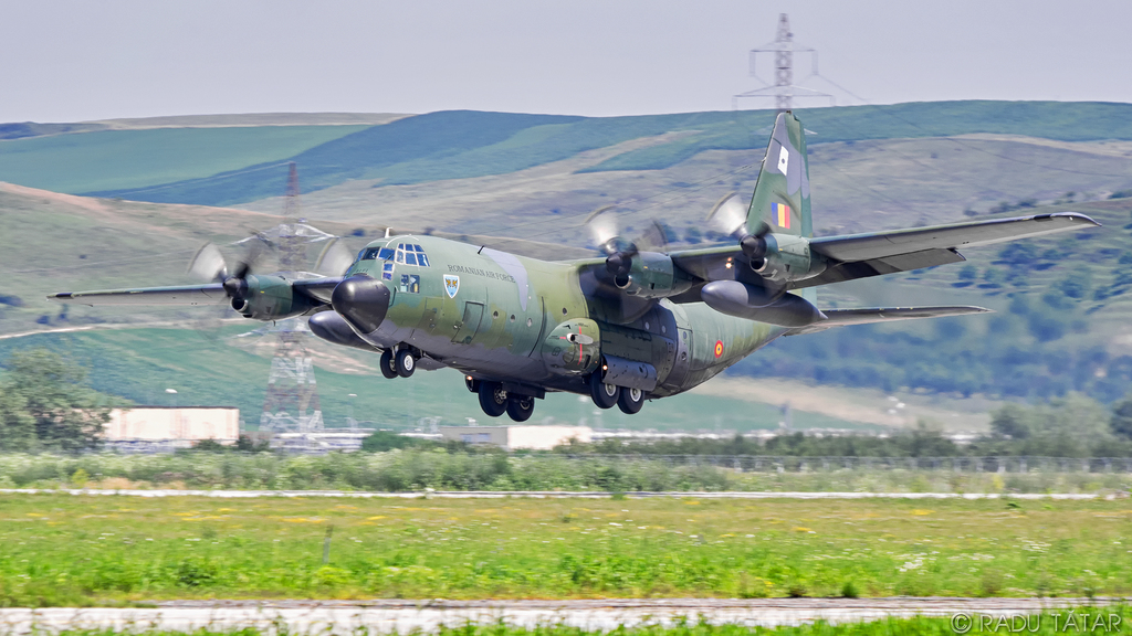 Aeroportul Cluj Napoca - Iulie 2015   IMGP4222