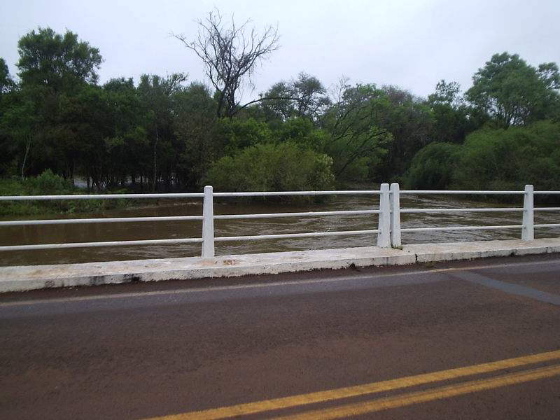 Puente sobre "El Persiguero" en Ruta 2 P4010033