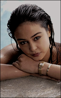 ▸ (cadeaux aux membres) 1118full-courtney-eaton_1