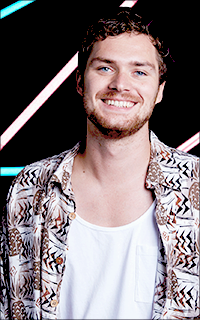 Finn Jones Image